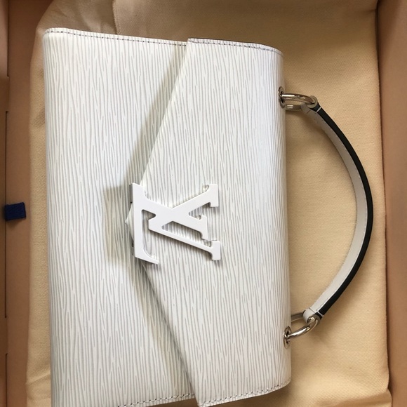 NWT Louis Vuitton Pochette Grenelle white crossbod - Picture 3 of 9